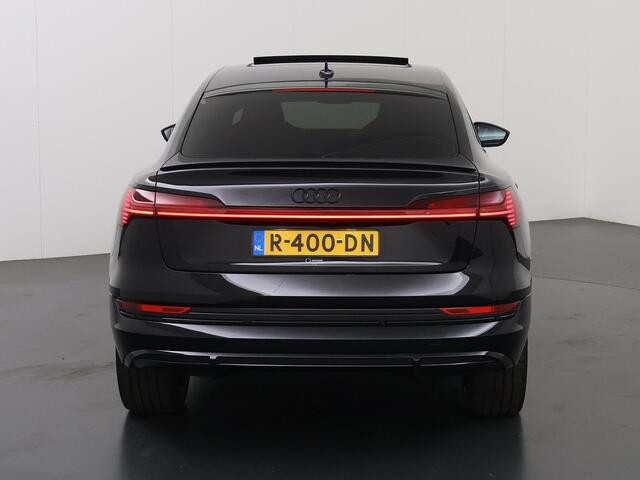 Audi e-tron Sportback 55 quattro S Line 95 kWh | Panoramadak | Digitaal Dashboard | Sportstoelen Ele.verstelbaar + Geheugen | HUD | 360 Camera | DAB | Adaptieve Cruise Control | Ele. kofferdeksel |