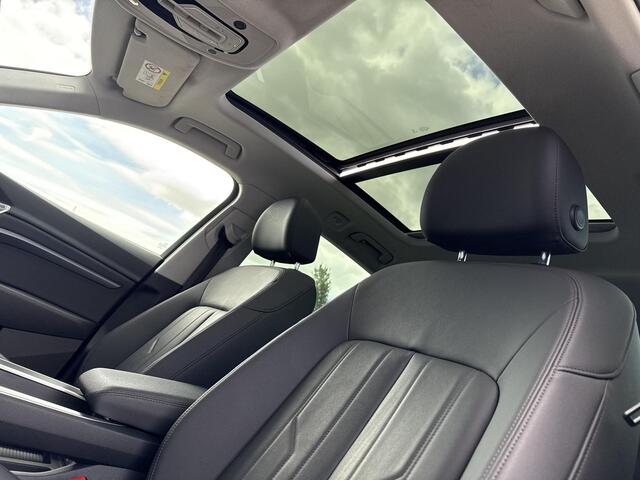 Audi e-tron 50 Quattro Launch Edition Plus ?SOH 92.4% ?Panoramadak ?Vol Leder ?Luchtvering ?Full LED ?Elektrische Achterklep ?Parkeersensoren ?Trekhaak