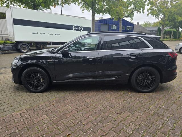 Audi e-tron 