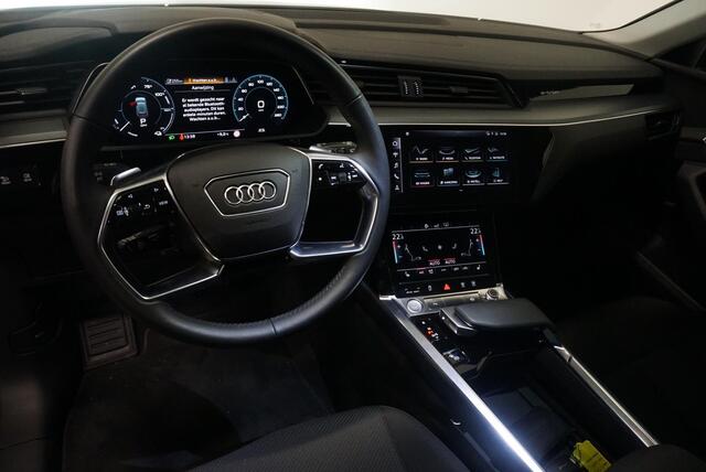 Audi e-tron e-tron 55 quattro | Leder | Navigatie | Trekhaak | Led koplampen | Tour pakket | Virtual cockpit | Cruise control adaptief