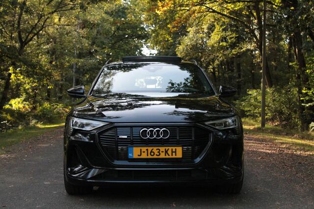 Audi e-tron e-tron 55 quattro advanced Pro Line Plus 95 kWh | Pano | Memory | Luchtvering | Klasse 3 alarm