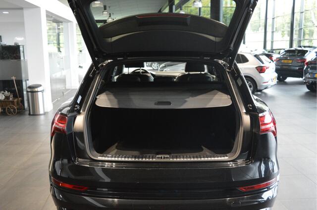 Audi e-tron e-tron 55 quattro Black Style pano head up B&O camera 21 inch !!
