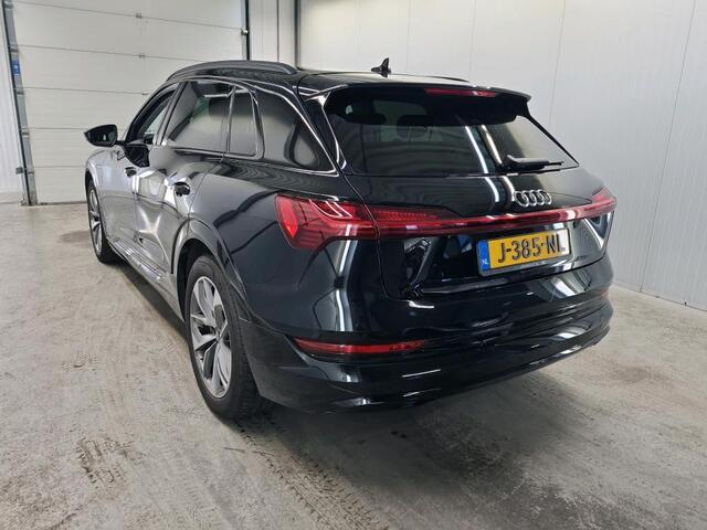 Audi e-tron 50 quattro Business edition 71 kWh Navigatie Apple Carplay/Android Auto Camera Parkeersensoren Adaptive Cruise Control Full LED Lichtmetalen velgen Climate Control