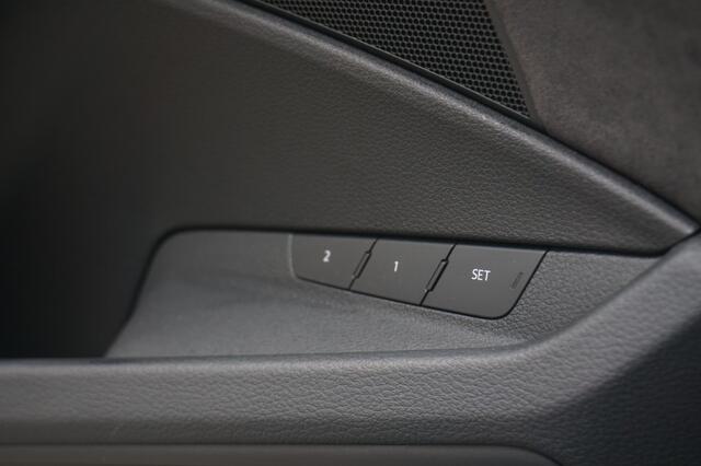 Audi e-tron E-TRON 50 Q S-LINE - ED. BLACK - PANO - 22 INCH - TREKH.