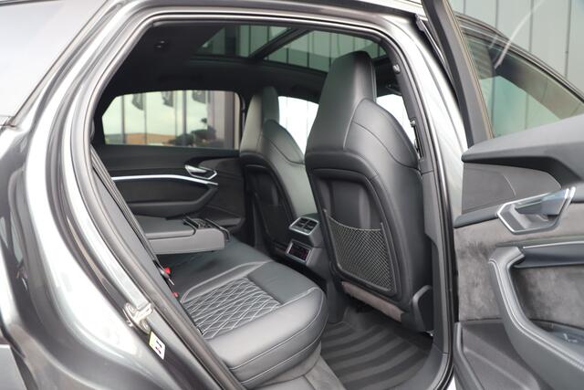 Audi e-tron Sportback 55 S quattro 95 kWh | 408PK | Luchtvering | Head-up | Keyles-go | Sfeerverlichting | B&O | Matrix-led | S-Stoelen | Leder | 2020.