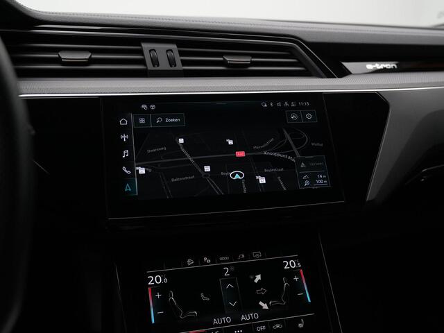 Audi e-tron 55 quattro S-Line Black Edition 95 kWh 408 pk | Panoramadak | Trekhaak | Leder/alcantara (oranje gestikt) | Matrix LED | Achteruitrijcamera | Stoelverwarming
