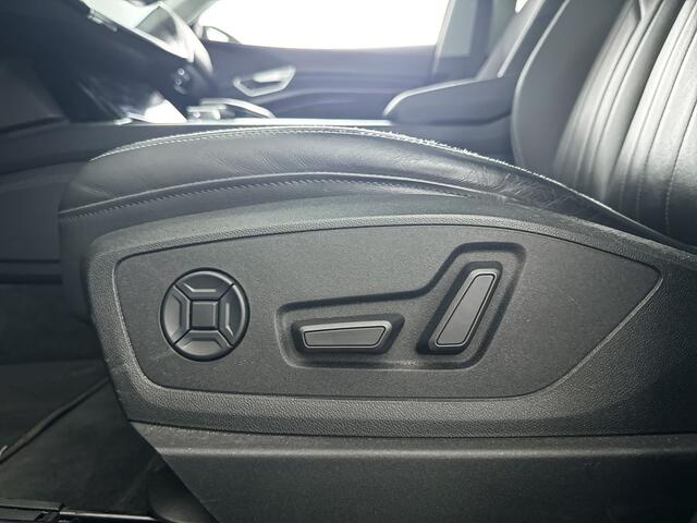 Audi e-tron 50 quattro Business edition Plus 71 kWh | Panoramadak | Stoelverwarming | Navigatie | Trekhaak