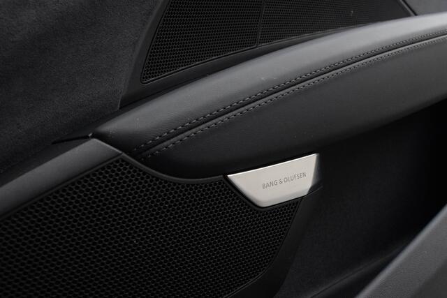 Audi e-tron GT Quattro / RS Design Interieur/ Luchtvering/ Panoramadak/ Bang & Olufsen Sound System/