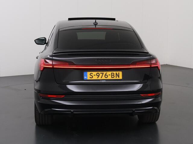 Audi e-tron Sportback 55 quattro S edition 95 kWh | SOH 95% | Ele. verstelbare stoelen + Geheugen | Panoramadak | Luchtvering | Adaptieve Cruise Control | Camera | Standkachel | NL Auto | Incl. Audi eCare 12-2028 | Sportstoelen |