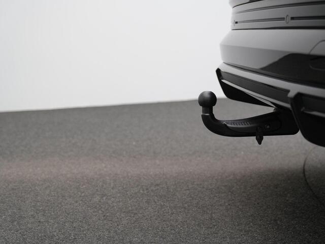 Audi e-tron Sportback 50 quattro S-Line 71 kWh | Panoramadak | Trekhaak | Nachtzicht | Valcona leder | Geheugenstoel | Head-up display | 360 camera