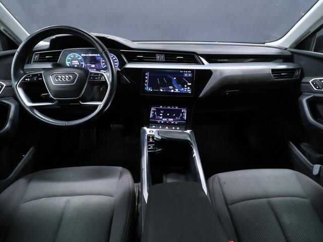 Audi e-tron Sportback 55 quattro edition 95 kWh [ADAPTIVE CRUISE CONTROL, BLUETOOTH TELEFOON, PDC V+A, CLIMATE CONTROL, LANE ASSIST, LED KOPLAMPEN, NIEUWSTAAT]