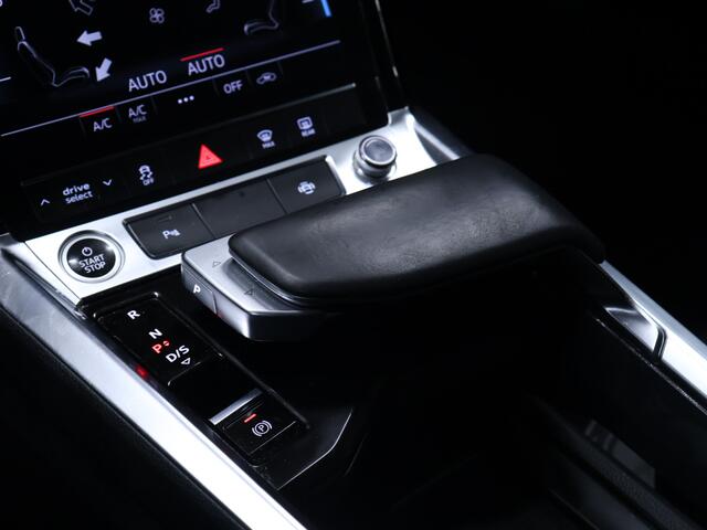 Audi e-tron Sportback 55 quattro edition 95 kWh [ADAPTIVE CRUISE CONTROL, BLUETOOTH TELEFOON, PDC V+A, CLIMATE CONTROL, LANE ASSIST, LED KOPLAMPEN, NIEUWSTAAT]