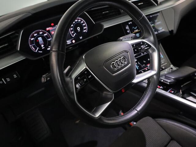 Audi e-tron Sportback 55 quattro S edition 95 kWh 409 pk | Navigatie | Panoramadak | Trekhaak (afneembaar) | Parkeersensoren | Achteruitrijcamera | Lichtmetalen velgen 21" | B&O Soundsystem | S-Line |