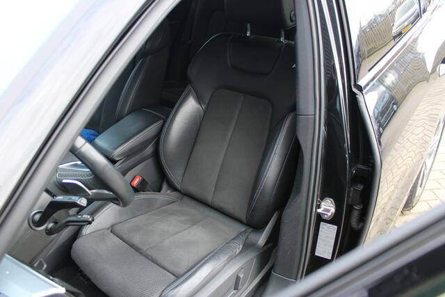 Audi e-tron e-tron 50 quattro 71 kWh S-Line Half-Leer Panoramadak NAP