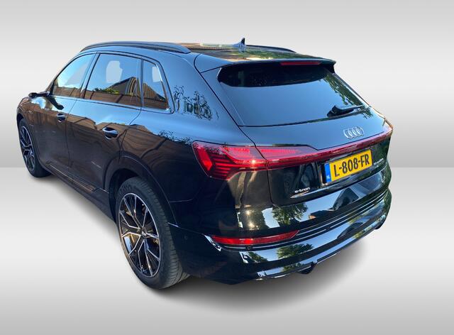Audi e-tron e-tron 50 quattro Launch edition Vorsprung 71 kWh S-line / Panoramadak / 360Camera / Head-up / Softclose / RS Seats / 22'' / Luchtvering / Keyless / Virtual Cockpit / DAB / Stoelverwarming / ACC