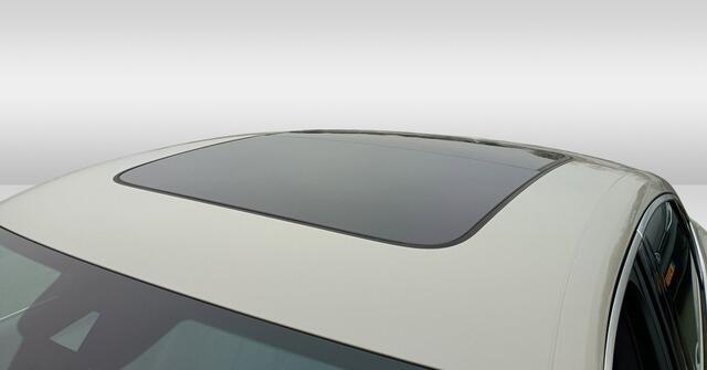 Audi e-tron Sportback 55 quattro S edition 95 kWh 2e-Eig. & Dealer-Onderh. BOVAG-Garantie. NL-Auto.