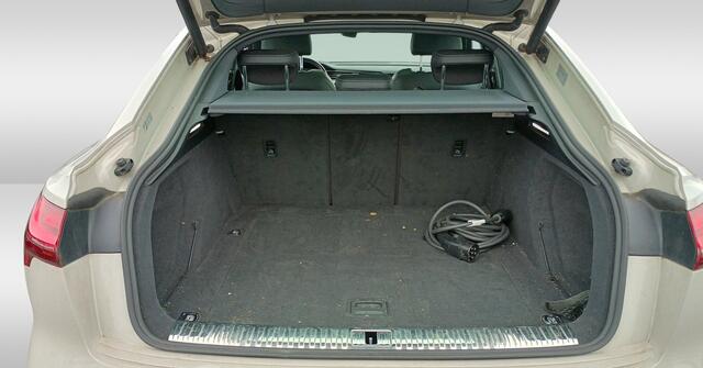 Audi e-tron Sportback 55 quattro S edition 95 kWh 2e-Eig. & Dealer-Onderh. BOVAG-Garantie. NL-Auto.