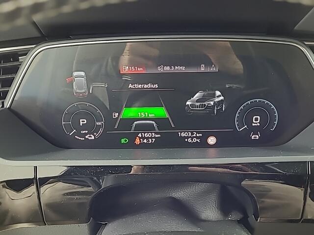 Audi e-tron Sportback 50 quattro S edition 71 kWh S-Line | Panoramadak | Stoelverwarming | Adaptive Cruise Control | Ambiance Verlichting | Memory Seat | Parkeersensoren | Keyless | Apple Carplay