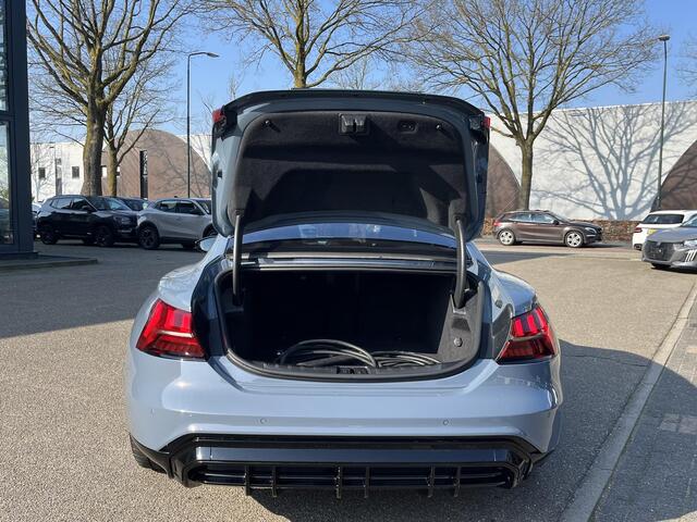 Audi e-tron GT RS 93 kWh 598PK! | SOH 89% | KEMORAGRIJS| STOELVERWARMING| ACHTERBANK VERWARMD| BANG & OLUFSEN| MATRIX LASER | DODE HOEK| PANORAMADAK| 360 CAMERA| HEAD-UP DISPLAY | NACHTZICHT ASSISTENT