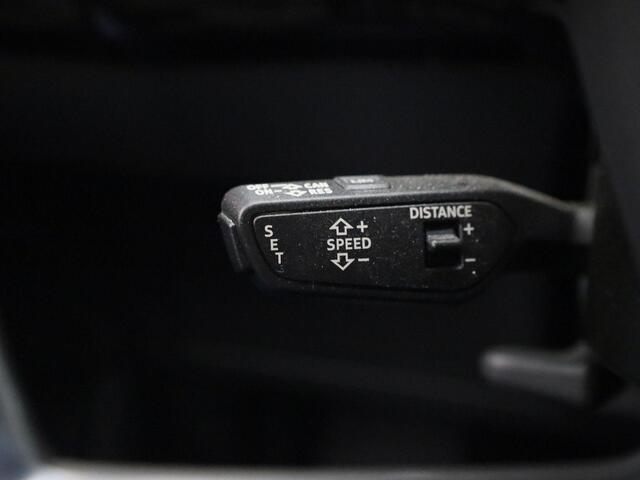 Audi e-tron 50 quattro S edition 71 kWh · Panoramadak · Apple/Android Car Play · Camera + Parkeersensoren