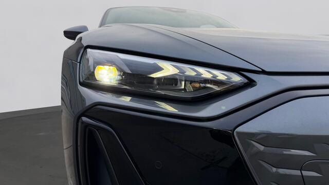 Audi e-tron GT quattro S e-tron GT 97kWh 592 2AT Automaat | Velgen, gegoten lichtmetaal 21" "5-dubbelspaak-Konkavmodule"-design | Optiekpakket zwart plus | Matrix-ledkoplampen met dynamische knipperlichten | Sportstoelen pro voorin | Designpakket rood