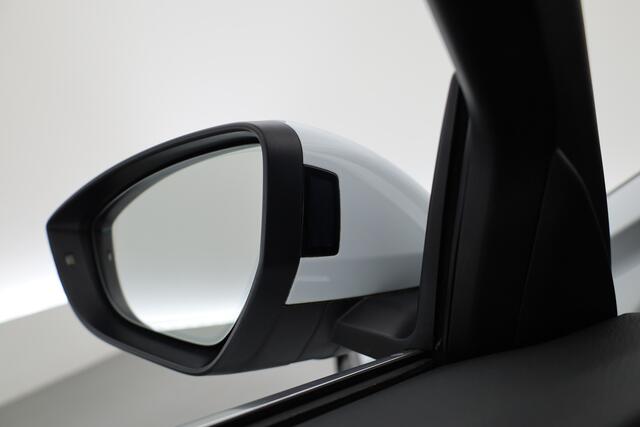 Audi e-tron e-tron 55 quattro advanced Pro Line Plus 95 kWh | SOH 91.3% Pano | Luchtvering | HUD | Memory | Massage | 360cam | Keyless | Stoelvent. | Soft Close