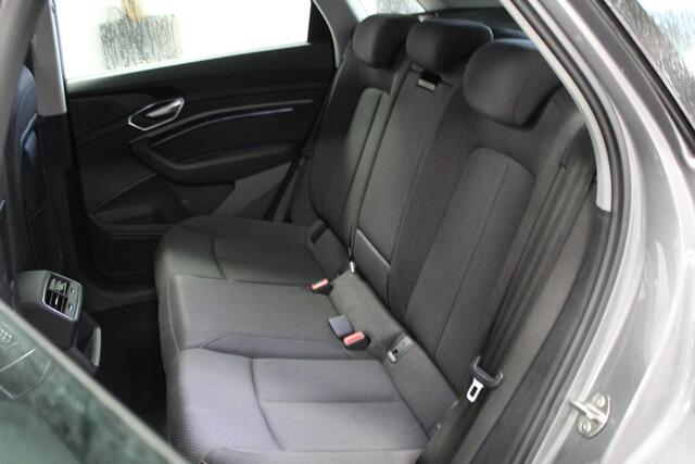 Audi e-tron 55 quattro Business edition 95 kWh | AFN-TREKHAAK | CLIMA | E-KLEP | NAVIGATIE | 20'LMV | CARPLAY | KEYLESS |