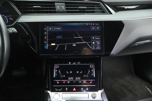 Audi e-tron 55 quattro 95 kWh 408pk SOH 95% Trekhaak 360Camera ACC Keyless Stoelverwarming Memory Navigatie
