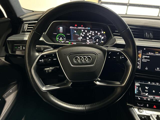 Audi e-tron Sportback 55 quattro Business edition Plus 95 kWh | Panoramadak } voorstoelen verwarmd Soh (batterijcheck) Waarde 91,0 %