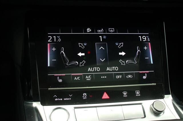 Audi e-tron 50 quattro Launch edition plus 71 kWh - Panorama, Carplay, Memory, Leer, Navi, Camera, Stoelverw. SOH 87%