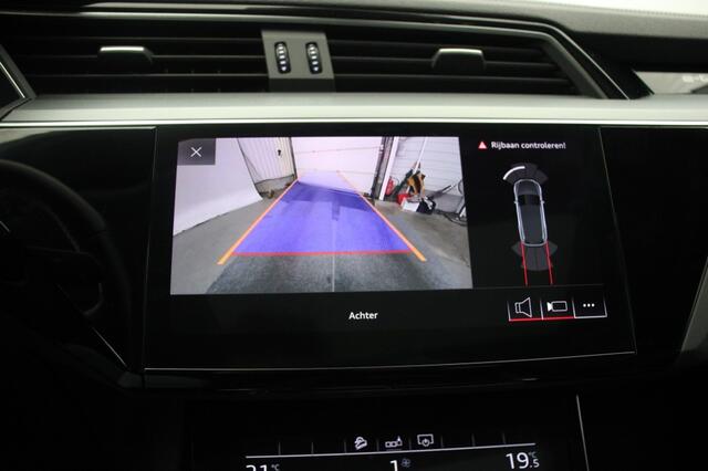 Audi e-tron 50 quattro Launch edition plus 71 kWh - Panorama, Carplay, Memory, Leer, Navi, Camera, Stoelverw. SOH 87%