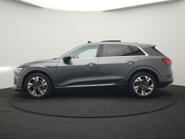 Audi e-tron 50 Quattro 2x S Line 313pk Dealer O.H INCL BTW | Luchtvering | Panodak | Head Up | Adaptive Cruise | Sfeerverlichting | Lederen Sportstoelen Verwarmd | Keyless | Navigatie | 20"L.M | DAB | Virtual |