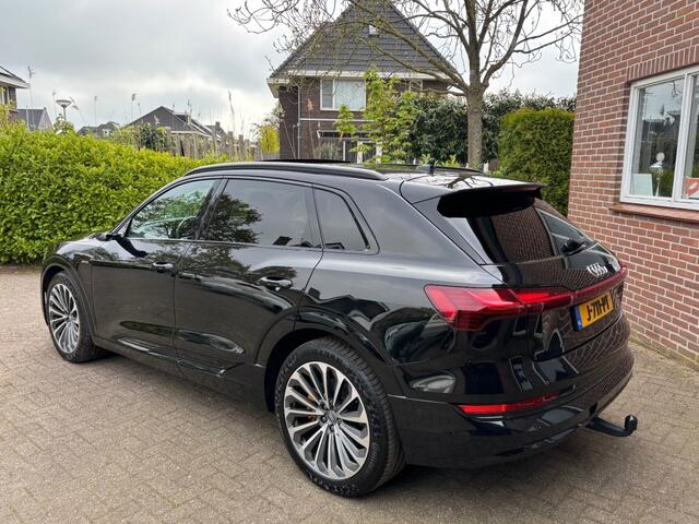 Audi e-tron 55 S-Line BenO TREKHAAK PANO NACHTZICHT