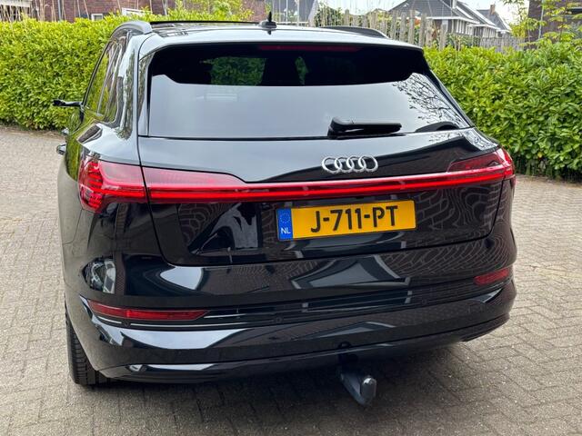 Audi e-tron 55 S-Line BenO TREKHAAK PANO NACHTZICHT