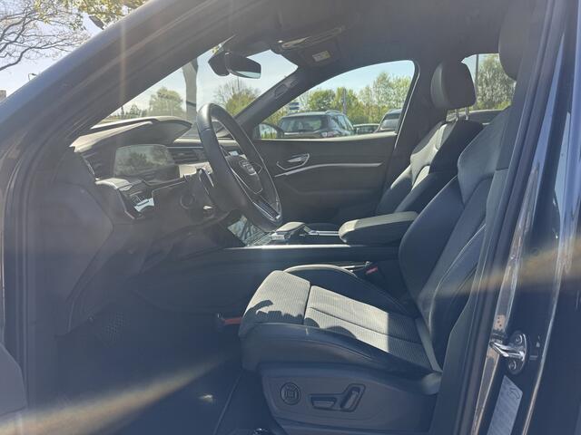 Audi e-tron 55 quattro S edition 95 kWh / SoH 96,4% / 50.665 km! / Trekhaak / Camera / Keyless / B&O / 21'' / Luchtvering / CarPlay / Stoelverwarming / DAB / ACC