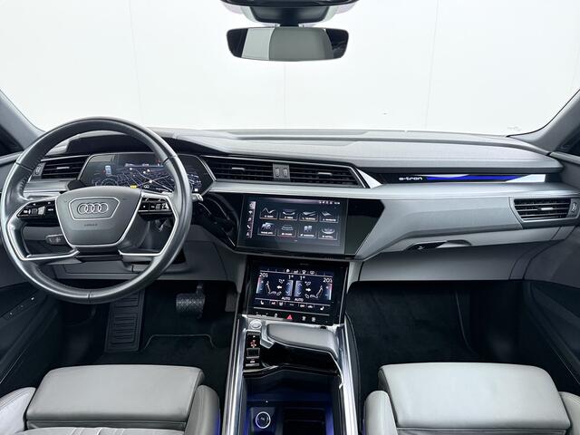 Audi e-tron 55 Quattro 95 kWh SOH 89% Panoramadak Lmv 22" Head-Up Adap.Cruise Bang&Olufsen® 4-Zone Ecc Navi 360°Camera Apple Carplay Android Auto Advanced Pro Line Plus Stoel+Achterbankverwarming Privacy Glas DAB Elek.Achterklep Matrix-Led Keyless Zeer complete Audi!