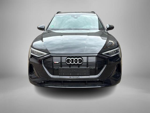 Audi e-tron 55 408pk Quattro S edition 95 kWh · Camera · Luchtvering · Navigatie · Head-Up · P-Sensoren · Stoelverwarming · 21'' Inch ·