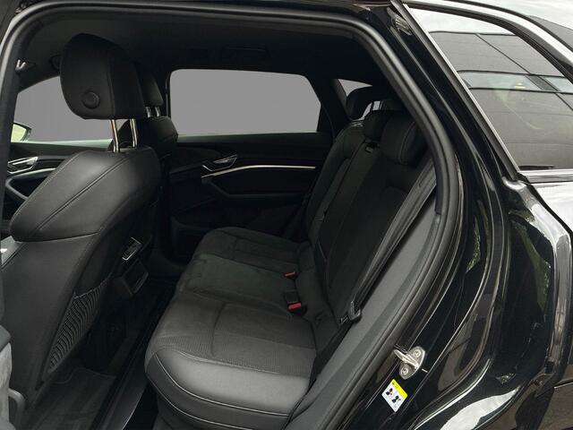 Audi e-tron 55 408pk Quattro S edition 95 kWh · Camera · Luchtvering · Navigatie · Head-Up · P-Sensoren · Stoelverwarming · 21'' Inch ·