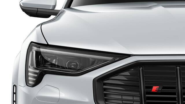 Audi e-tron Sportback S quattro 95 kWh | 503 PK | SoH 100% | Trekhaak | Panoramadak | Top View 360° | Head-up display | Luchtvering |
