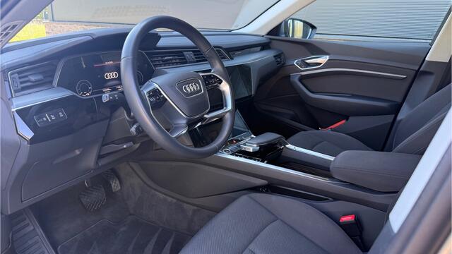 Audi e-tron Sportback 55 quattro Business edition 95 kWh SOH 92% / Interieurvoorverwarming / DAB / Luchtvering