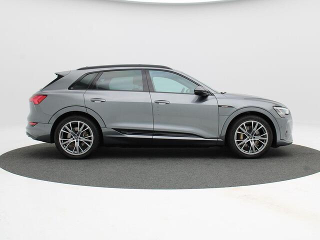 Audi e-tron 55 quattro S Line 95 kWh 408 Pk | Stoelverwarming | Camera | Panoramadak | Adaptive Cruise | CarPlay | Navigatie | 20 Inch