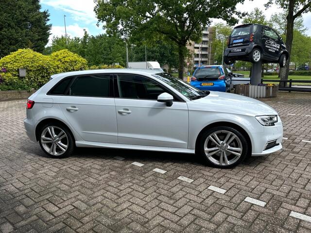 Audi e-tron 40 E-TRON Advance Sport S Line Automaat Navi Cruise