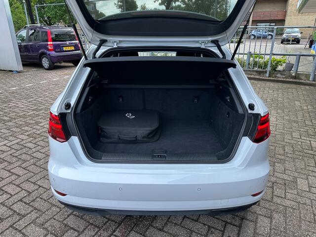 Audi e-tron 40 E-TRON Advance Sport S Line Automaat Navi Cruise