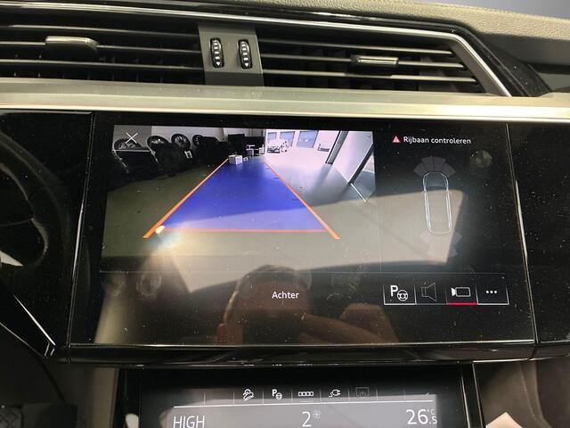 Audi e-tron Sportback 55 Quattro S edition 95 kWh / 408pk · SOH 98% · Panoramadak · Luchtvering · Camera · B&O Sound · Elek. Stoelen · Apple/Android Car Play ·