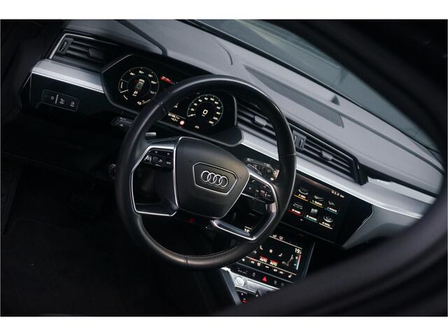 Audi e-tron e-tron 50 quattro Launch edition Black 71 kWh | Panoramadak | Stoelverwarming | Adaptive Cruise Control | Memory Seat | Parkeersensoren | Keyless | Apple Carplay |