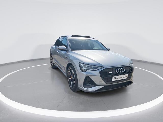 Audi e-tron 55 300kW/408PK S Line 95Kwh · Panoramadak · Leder/Alcantara · 360°Camera + Parkeersensoren
