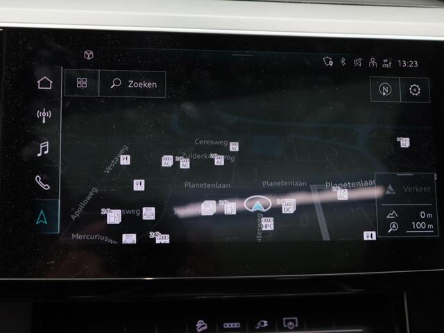 Audi e-tron 55 quattro S 408 Pk S-Line 95 kWh | Leder | Panoramadak | 360° Camera | Bang & Olufsen | Stoelverwarming | Trekhaak | 21 Inch | 45.795 Km !!