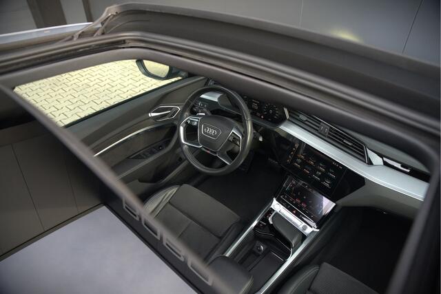 Audi e-tron Sportback 50 quattro S edition 71 kWh S-Line | Bang & Olufsen | Panoramadak | Stoelverwarming | Adaptive Cruise Control | Ambiance Verlichting | 360 Camera | Luchtvering | Memory Seat | Keyless | Trekhaak | SOH 89%