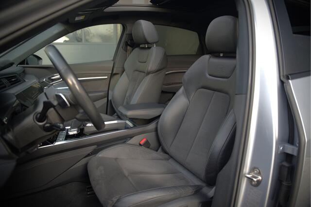 Audi e-tron Sportback 50 quattro S edition 71 kWh S-Line | Bang & Olufsen | Panoramadak | Stoelverwarming | Adaptive Cruise Control | Ambiance Verlichting | 360 Camera | Luchtvering | Memory Seat | Keyless | Trekhaak | SOH 89%