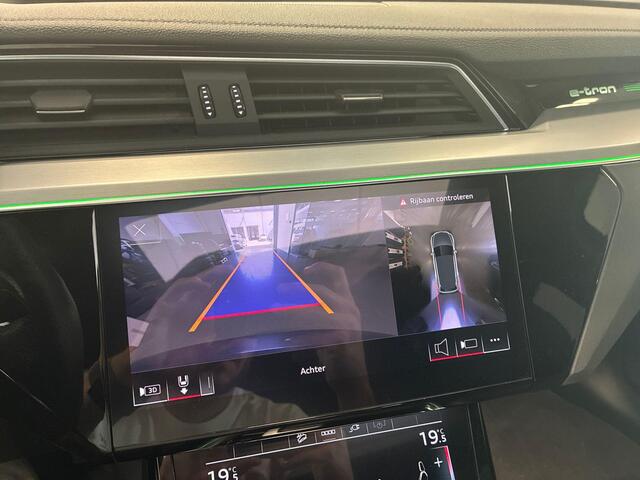 Audi e-tron 55 quattro S edition 95 kWh 408pk · Panoramadak · 360 Camera · Luchtvering · Elek. Stoelen + Geheugen · Dodehoeksensor · Keyless ·